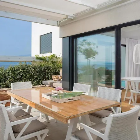 Aster 2 بيت للعطل سوتيفان